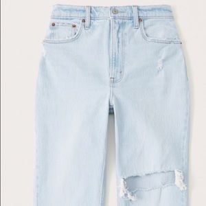 ABERCROMBIE 90s Straight Ultra High Rise Light Wash Size 26/2S